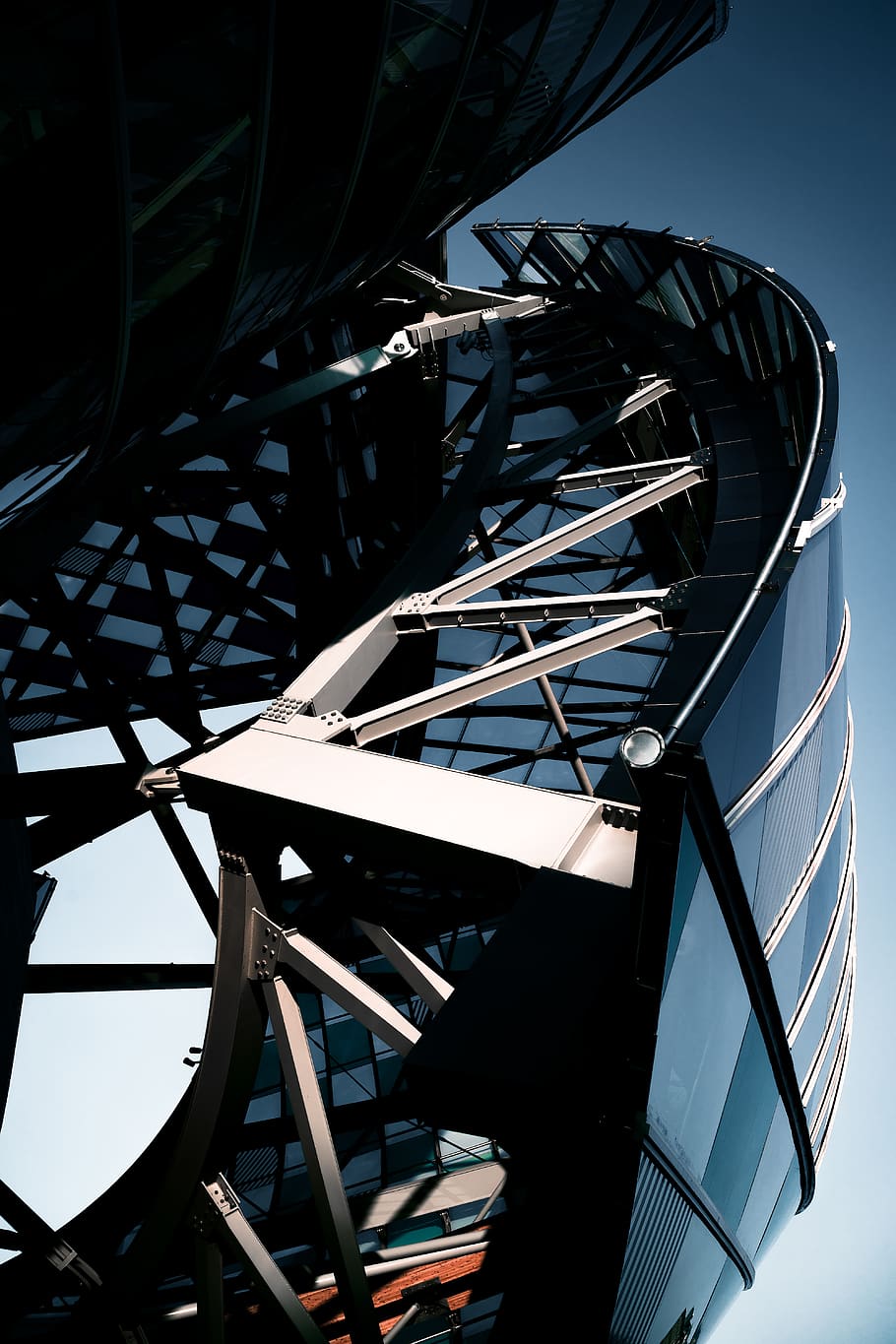 architecture, museum, low angle view, metal, built structure HD wallpaper