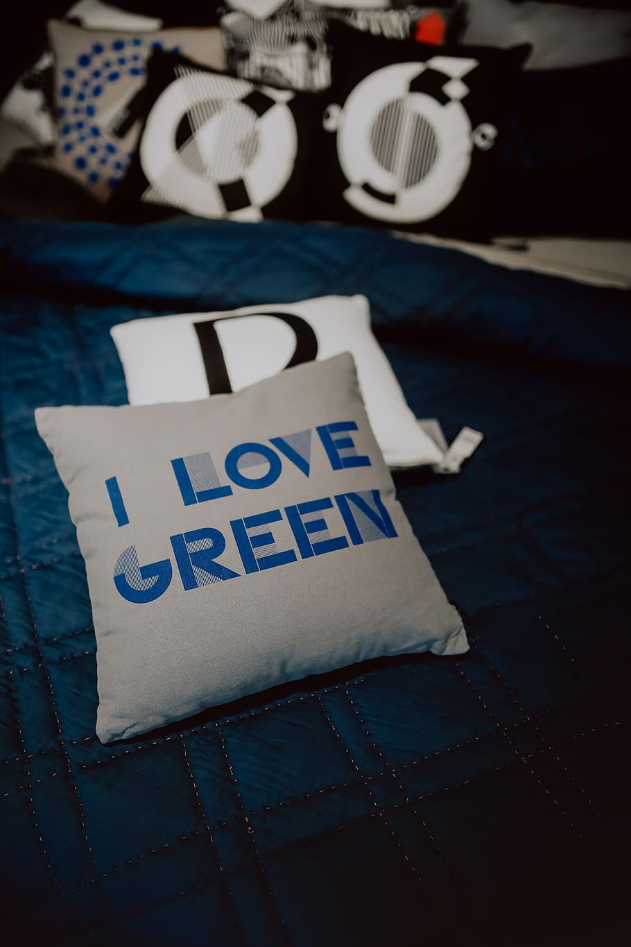 Scandinavian Decorative Pillows, interior, home, indoors, living HD wallpaper