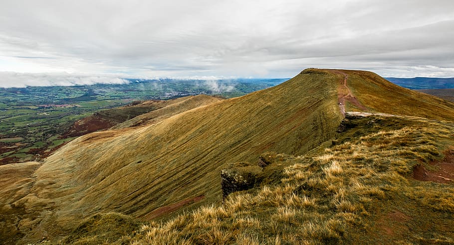 green mountain, slope, nature, outdoors, hill, countryside, grassland HD wallpaper