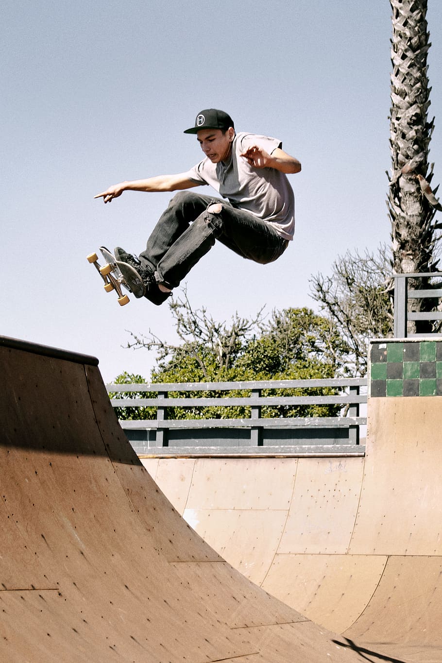 wallpaper: man performing tricks, jump, leap, extreme, skater | Flare