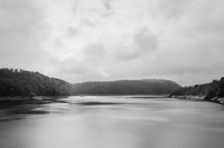 Lake in black and white, autumn, background, cloudy, coastline, HD wallpaper