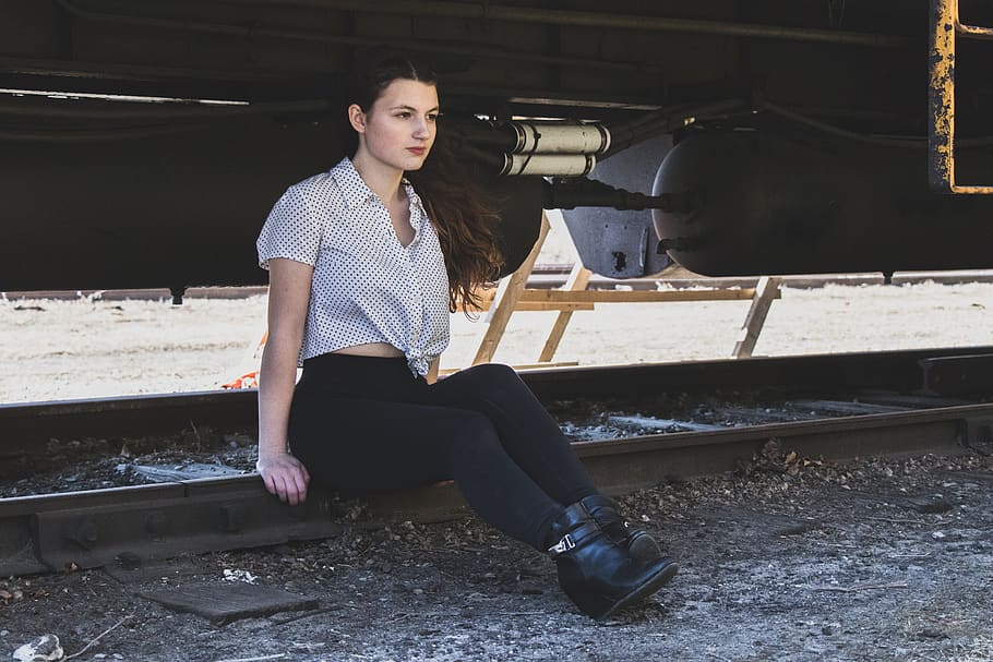 canada, uxbridge, train, train tracks, urban, cirty, girl, background HD wallpaper