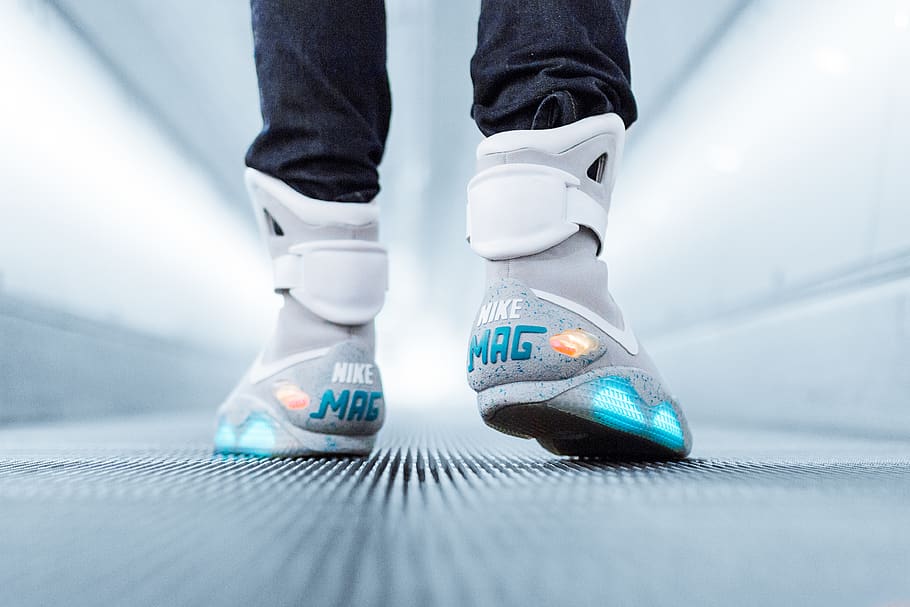 nike mags low