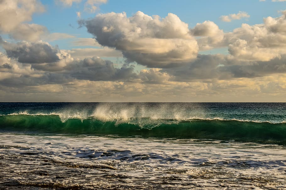 Crashing sky. Коричневые волны. Волновые облака. Dalga Beach.