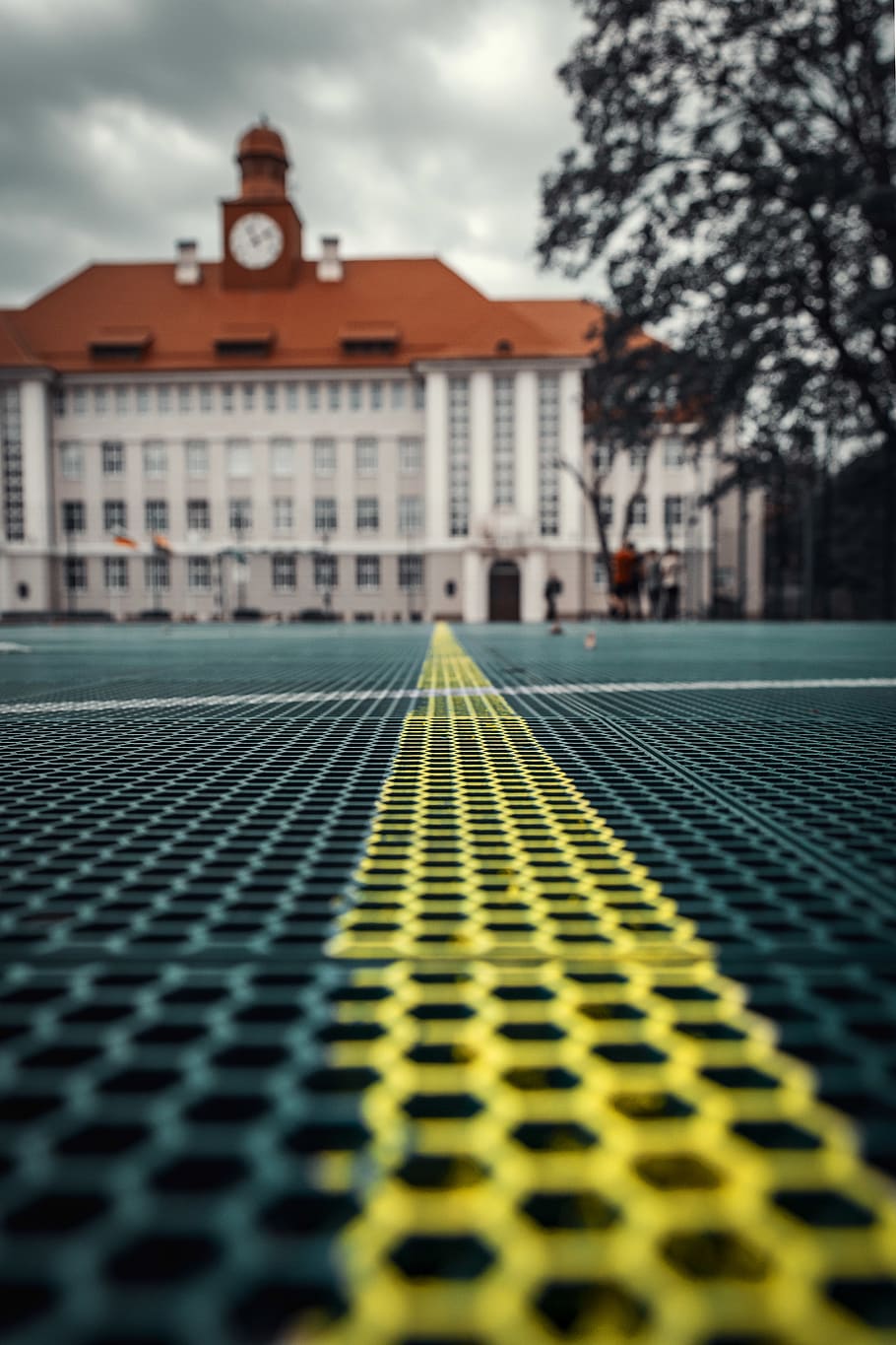 Selective Focus of Yellow Pavement, architecture, blur, building HD wallpaper