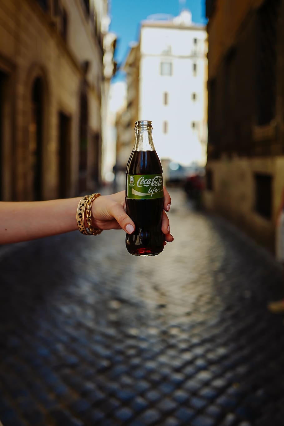 italy, rome, hand, model, girl, coke, drink, exploring, cola HD wallpaper