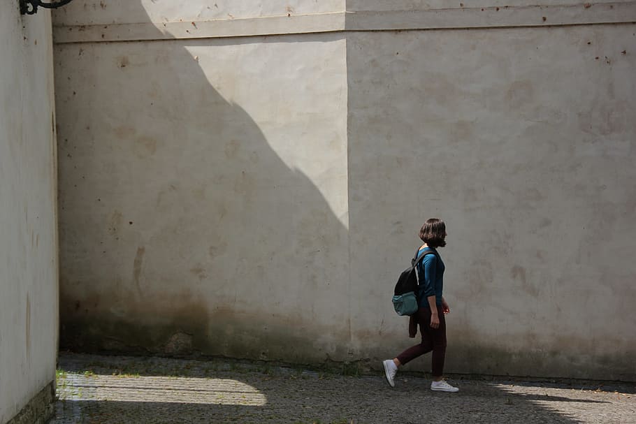 wall, girl, full length, one person, wall - building feature HD wallpaper
