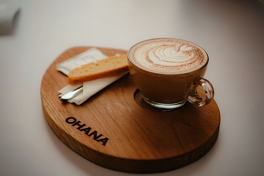 Round Clear Glass Espresso Cup Filled With Espresso on Top of Round Brown Wooden Tray With Ohana Embossed HD wallpaper
