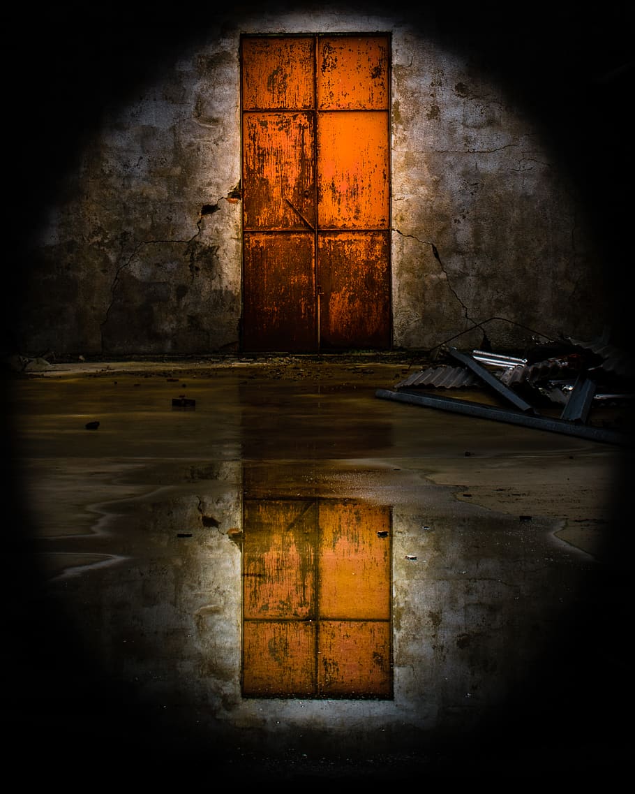 The lost door