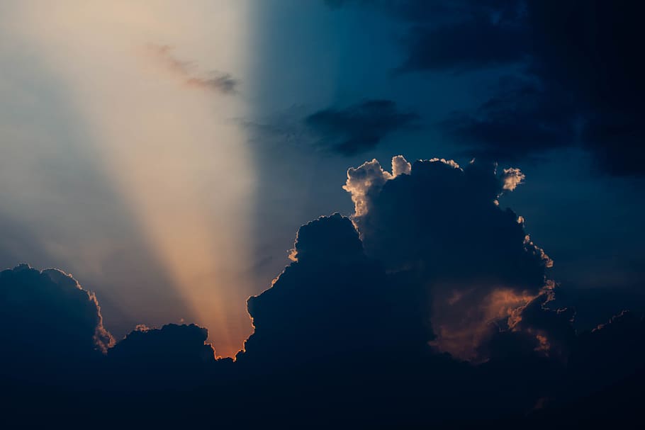 clouds and sun rays, sunshine, sun beam, sky, silver lining, blue HD wallpaper