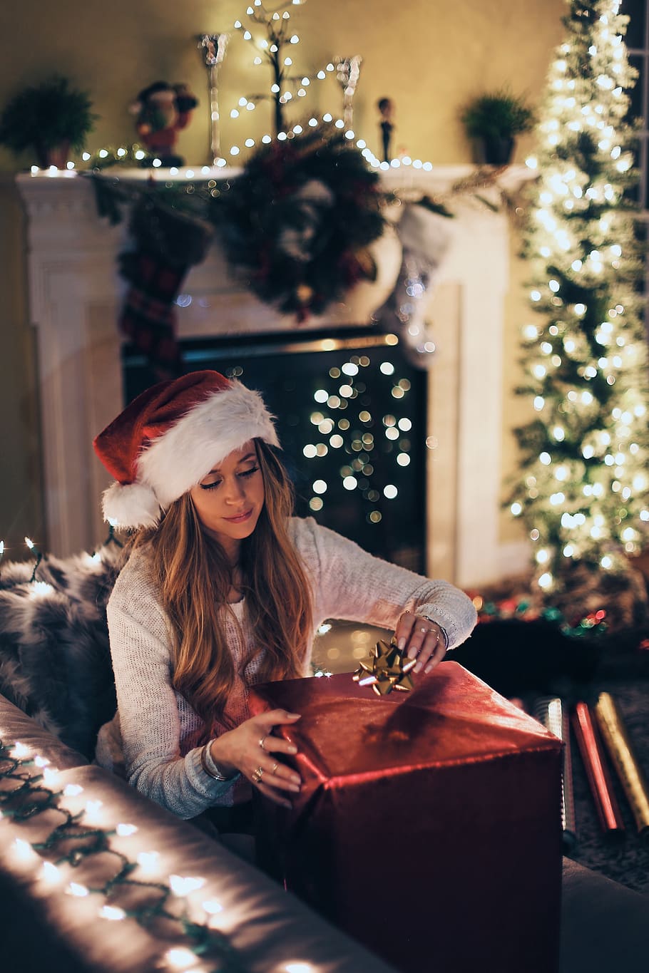 interior, design, bokeh, light, gift, box, christmas, people HD wallpaper