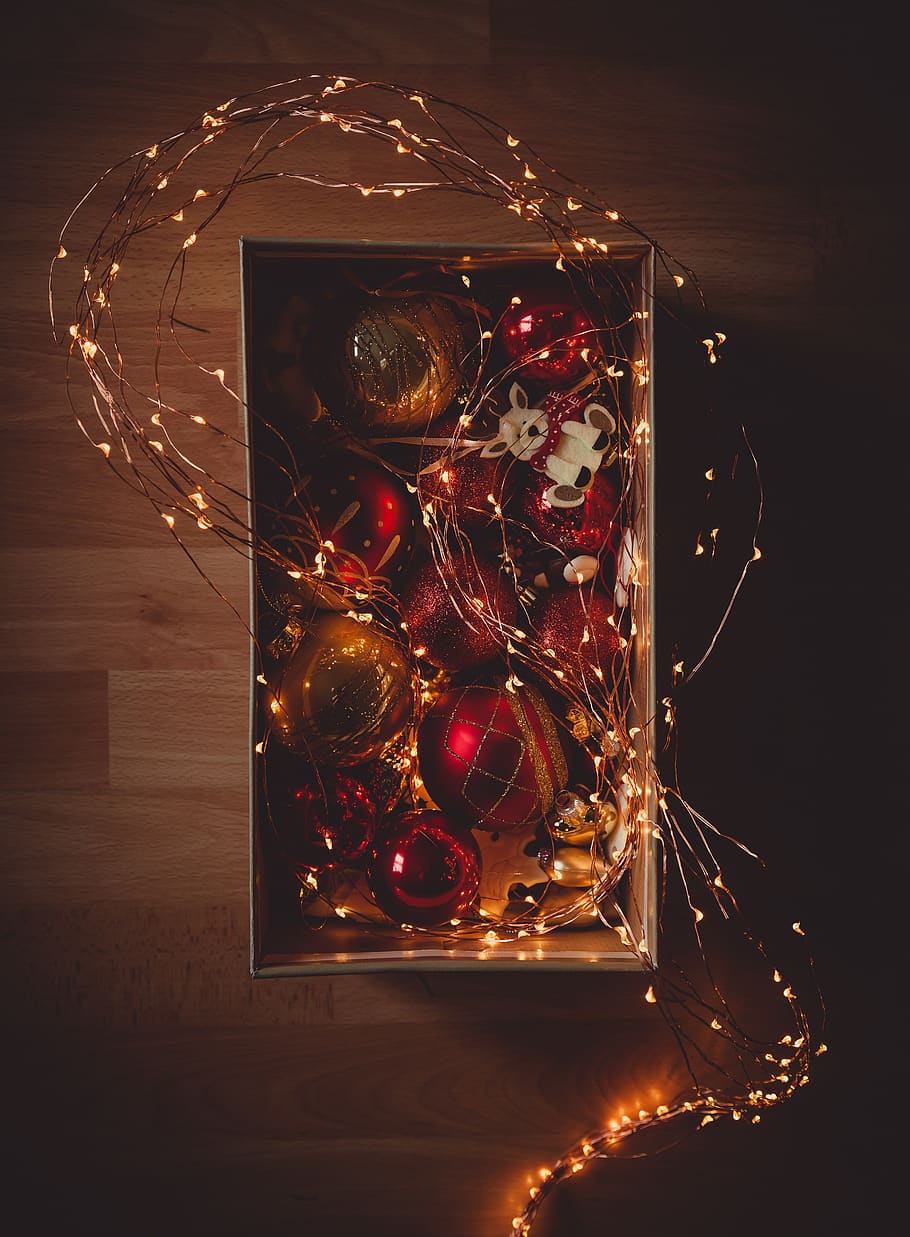 Lighted String Lights and Baubles Inside Box, christmas background HD wallpaper