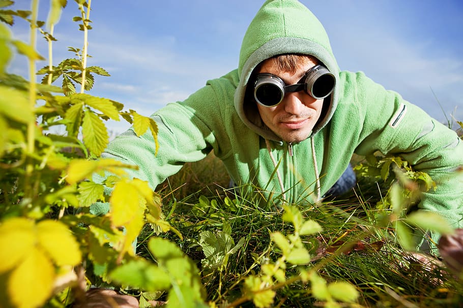 grass, man, eye, closeup, human, handsome, you, goggles, model HD wallpaper