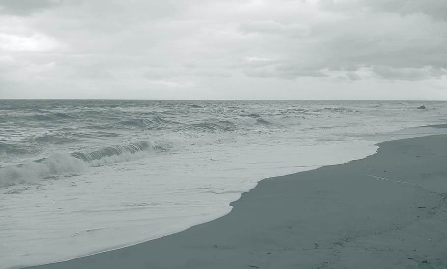 sea, winter, waves, storm, rain, day, clouds, beach, ice, grey HD wallpaper