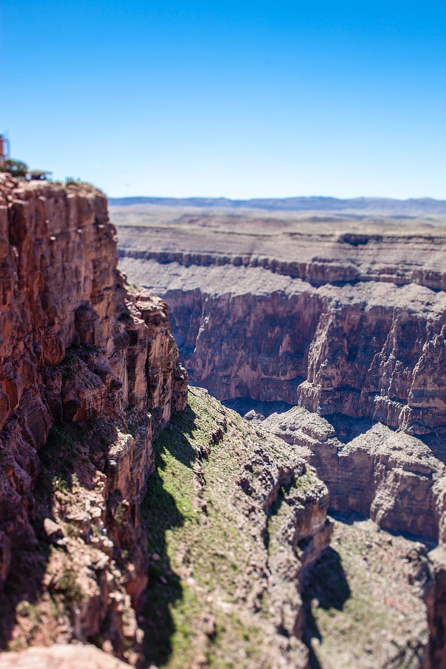 brown cliff, nature, outdoors, mountain, plateau, valley, canyon HD wallpaper