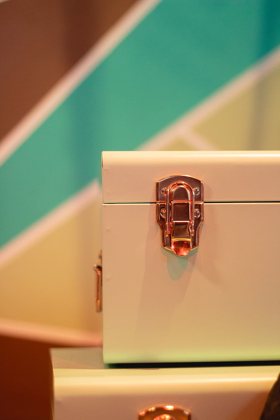 White Storage Box, case, container, lock, suitcase, vintage, indoors HD wallpaper
