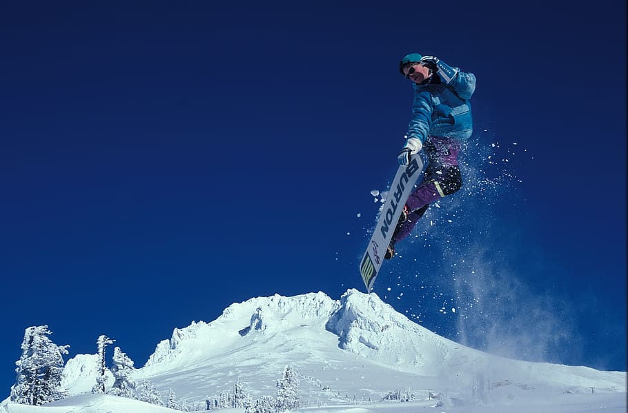 Man Snowboarding during Daytime, action, adventure, cold, fun HD wallpaper