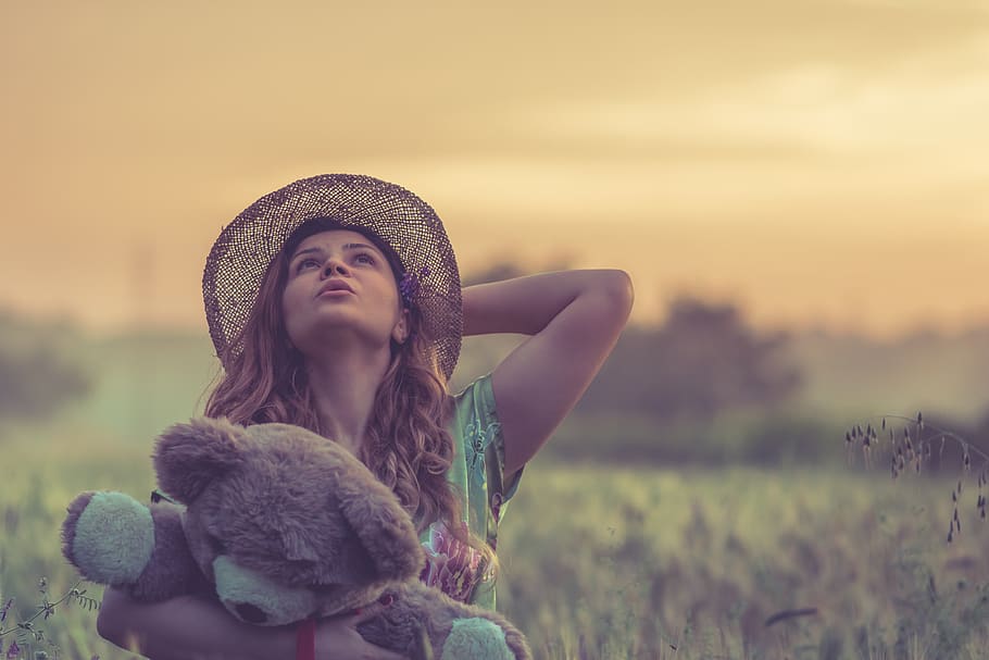 crop, hat, teddybear, sunshine, sunlight, sunrise, forest, lake HD wallpaper