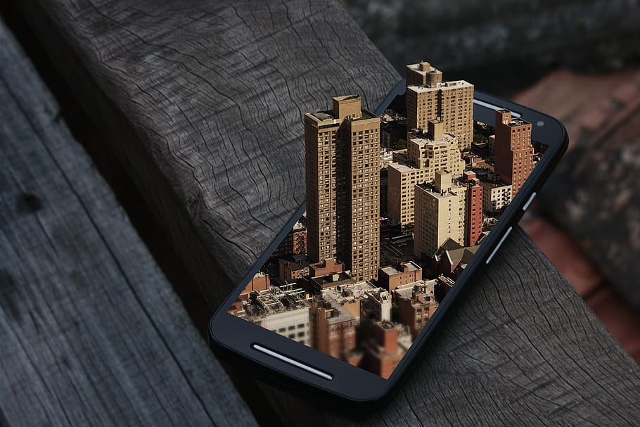 hand, smartphone, city, technology, screen, device, skyscraper, HD wallpaper