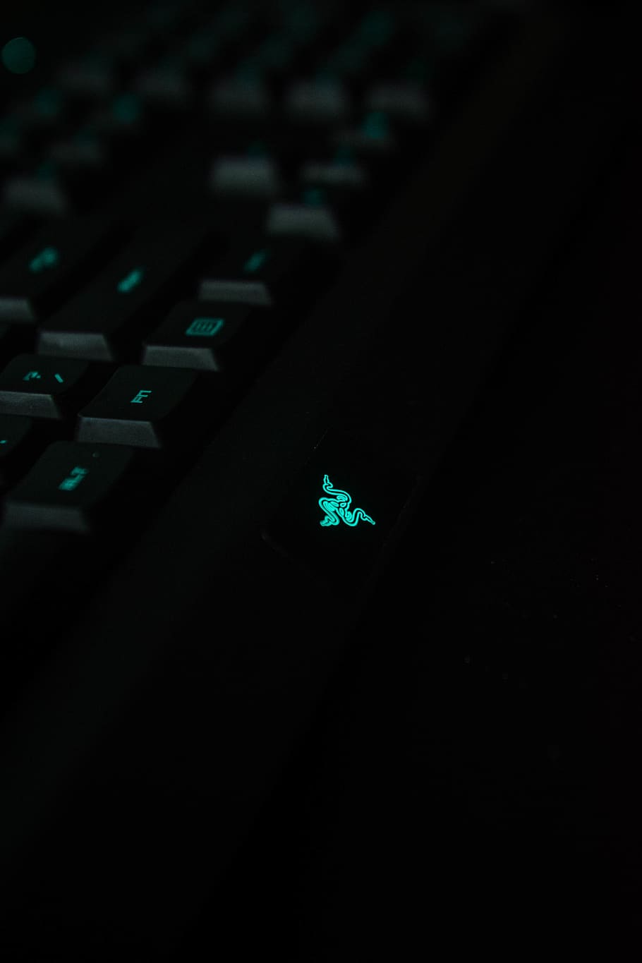 black Razer keyboard, technology, computer equipment, no people HD wallpaper