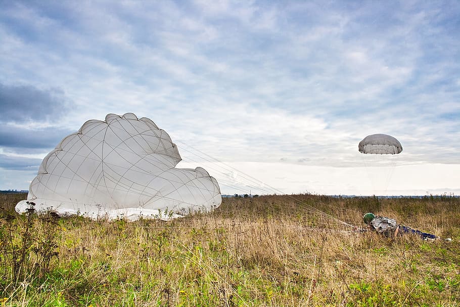 blue, diving, extreme, falling, flyer, dom, jumping, men, parachute HD wallpaper