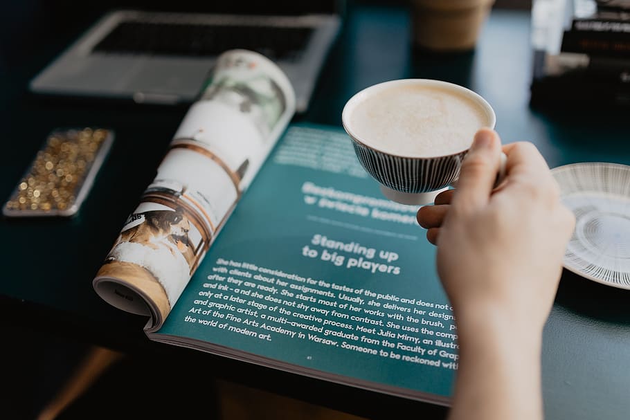 Reading a magazine, workspace, desk, time, break, entrepreneur HD wallpaper