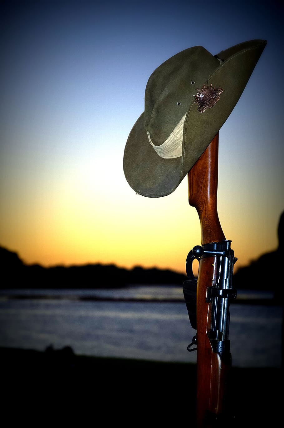 anzac, soldier, ww1, war, remembrance, sunset, sky, water, focus on foreground