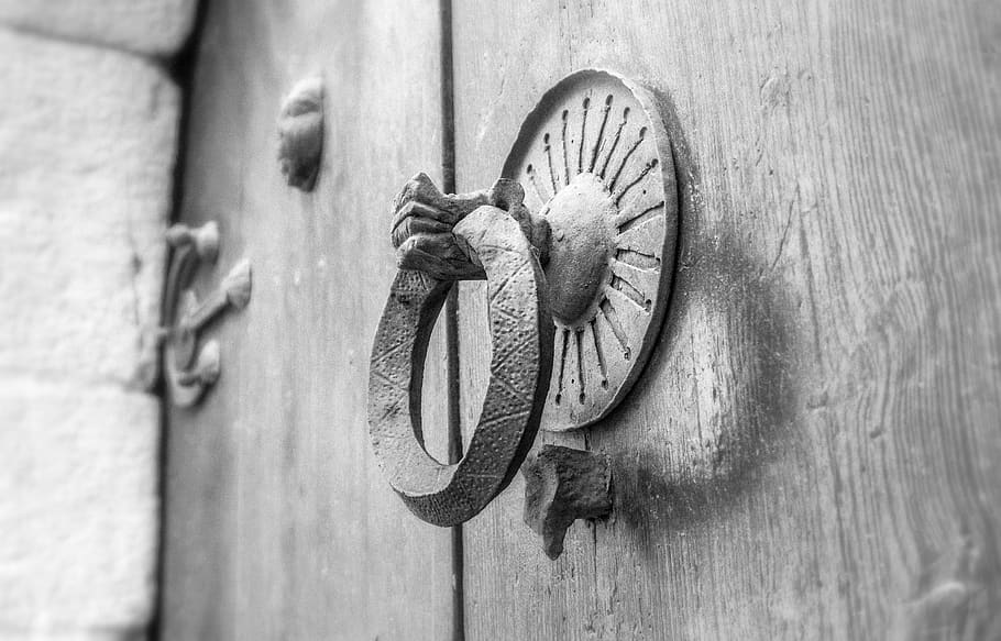 passepartout, old, iron, door, old wood, retro, weathered wood HD wallpaper