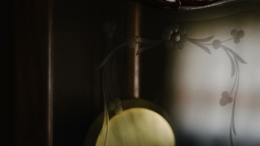 clock, time, indoors, human body part, people, close-up, dark HD wallpaper