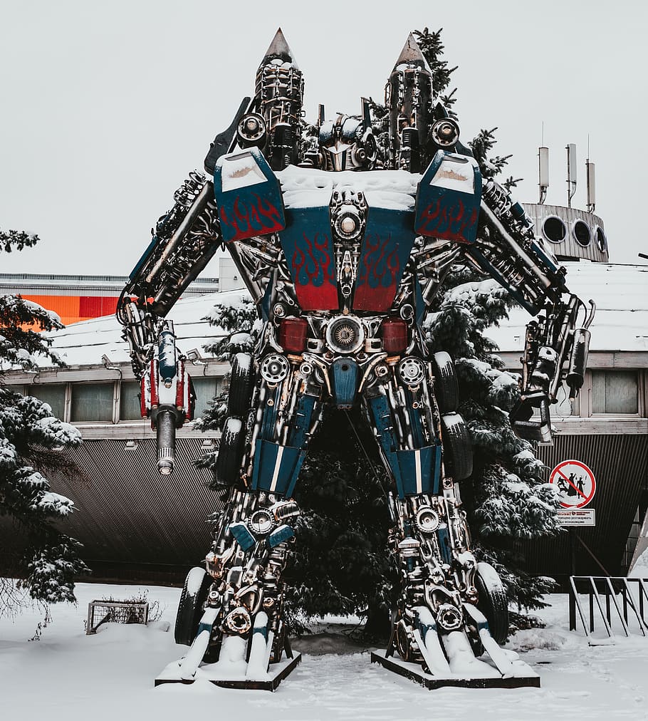 blue and red robot outdoor decor, toy, building, moscow, transformer, HD wallpaper