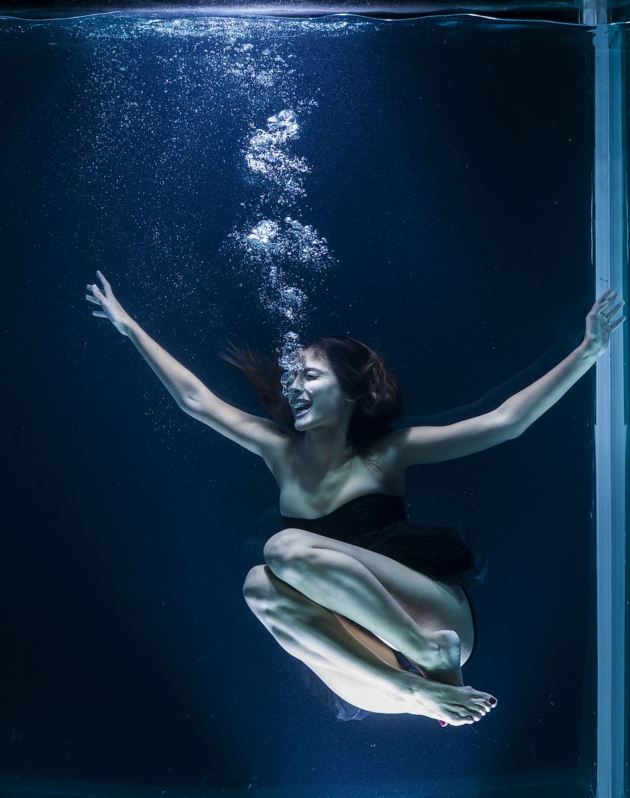 Woman Wearing Tube Dress Underwater, beauty, contemporary, dancer, HD wallpaper