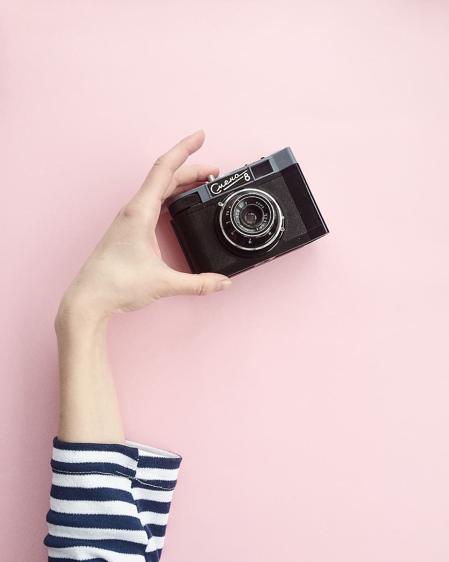 Person Holding Black Point-and-shoot Camera, aperture, classic HD wallpaper