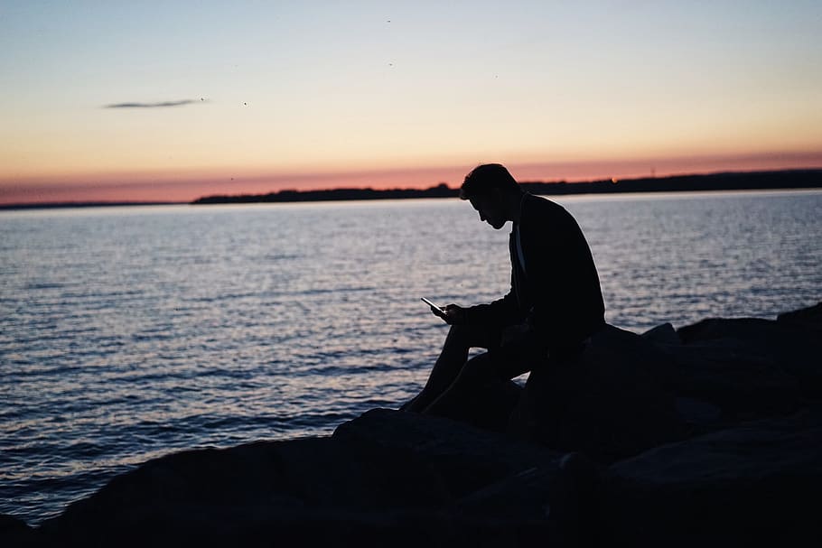 people, man, alone, shadow, silhouette, phone, technology, water HD wallpaper