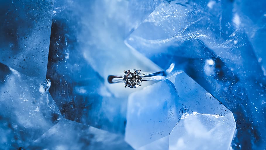 silver-colored ring with clear gemstone inside ice, cold temperature HD wallpaper