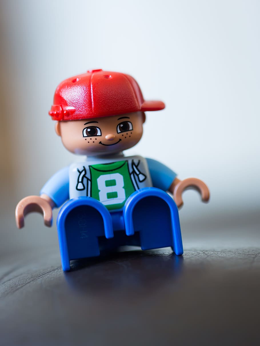 still, items, things, toys, lego, boy, urban, hip, cap, bokeh HD wallpaper