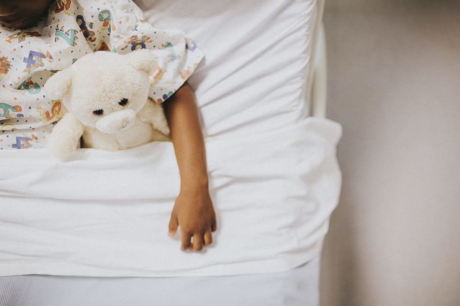 bed, bear, arm, child, blanket, hospital bed, ill, illness HD wallpaper