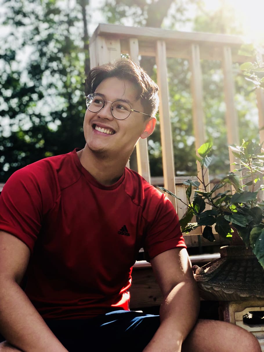 Man Wearing Red Shirt And Eyeglasses, fine-looking, good-looking HD wallpaper