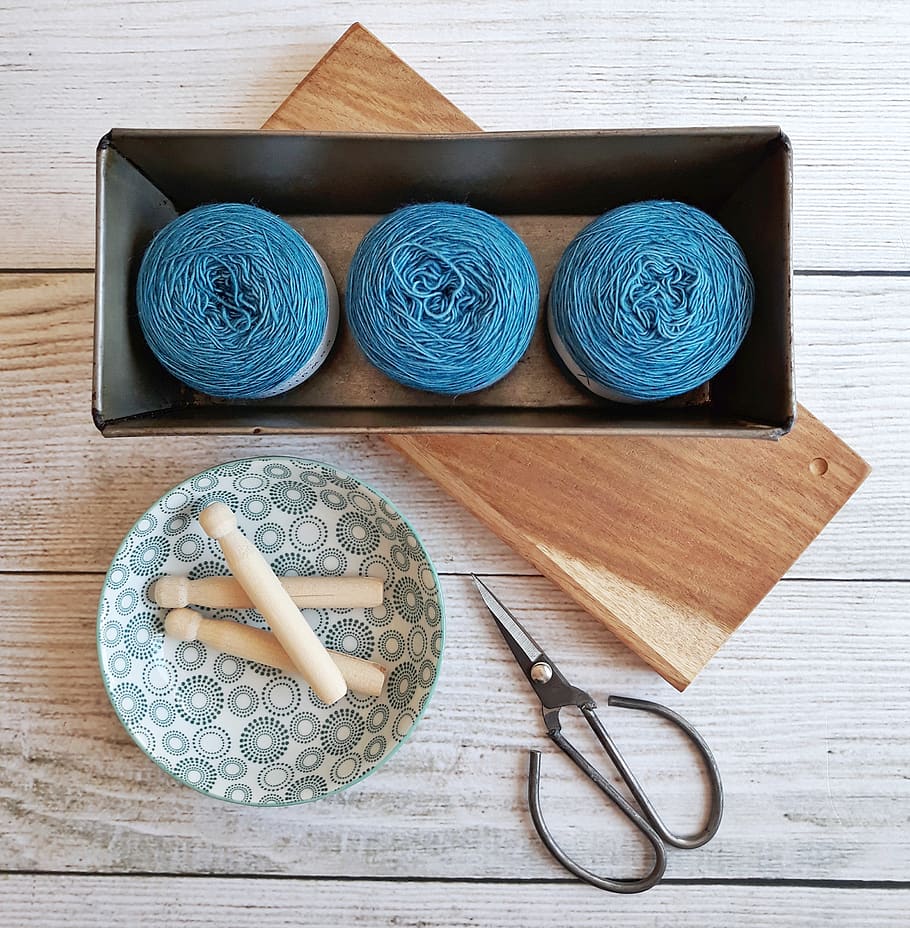Three Blue Yarn Threads, art, case, color, craft, crochet, material HD wallpaper