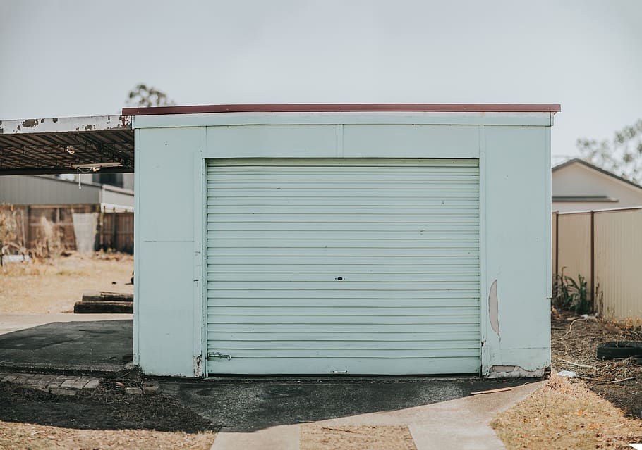 blue, aqua, weathered, shed, house, roof, maroon, sky, back HD wallpaper