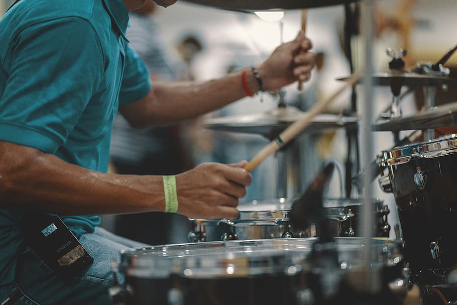 man playing acoustic drum, real people, men, preparation, indoors HD wallpaper