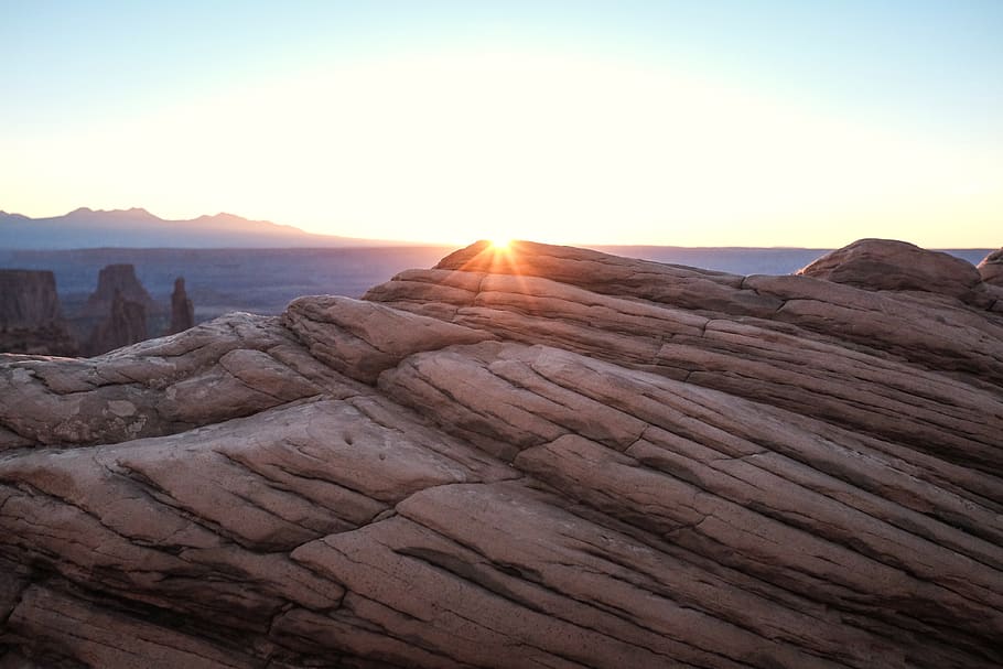 mountain, rock, sun, sun ray, horizon, trees, sky, sunset, scenics - nature HD wallpaper