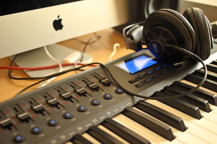 audio, apple, headphones, studio, keyboard, computer, laptop HD wallpaper