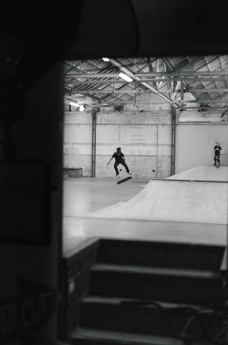 man skateboarding, person, human, sports, floor, flooring, people HD wallpaper