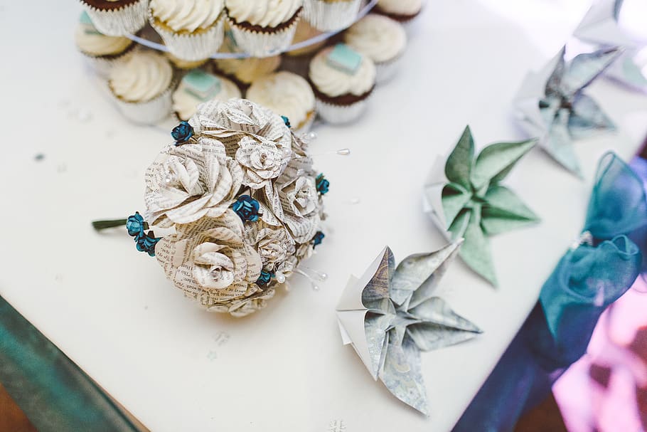 origami decors on white table surface, cake, food, dessert, icing HD wallpaper