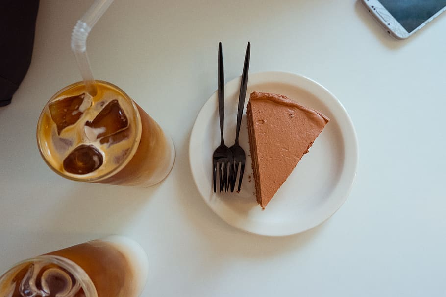 cafe, cake, coffee, fork, ice, daily, chocolate, latte, white HD wallpaper