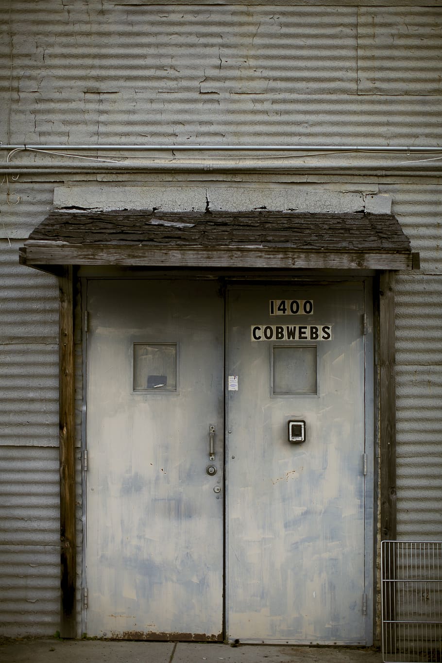 gray door that is close, home decor, building, outdoors, window HD wallpaper