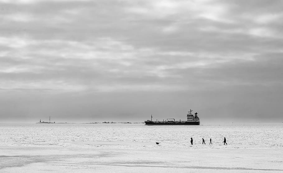 ship, sea, ice, winter, snow, family, dog, sky, minimalism HD wallpaper