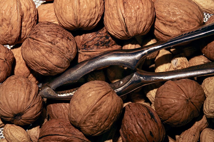 nuts, walnuts, nutcracker, food, food and drink, full frame HD wallpaper