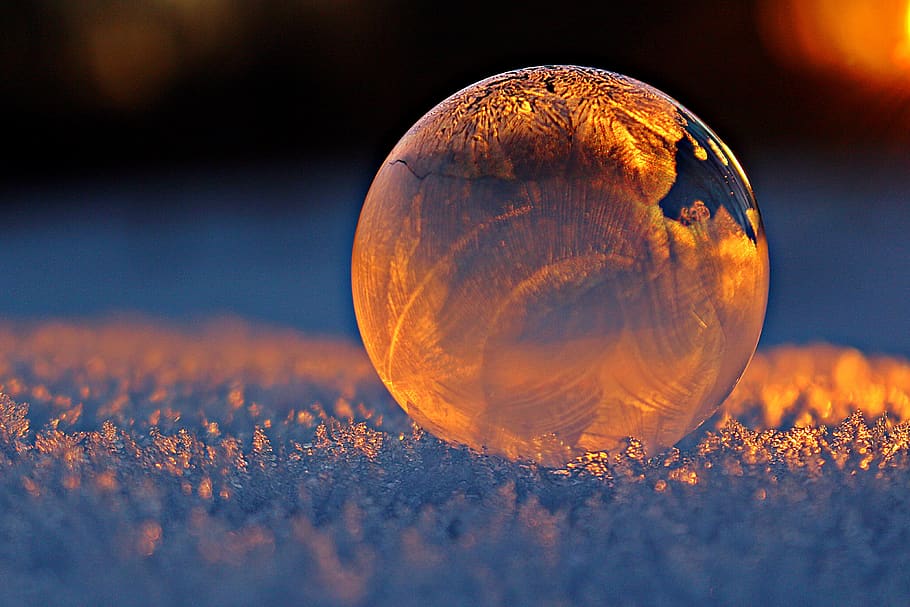 Clear Glass Sphere, ball, blur, bubble, close-up, cold, evening HD wallpaper