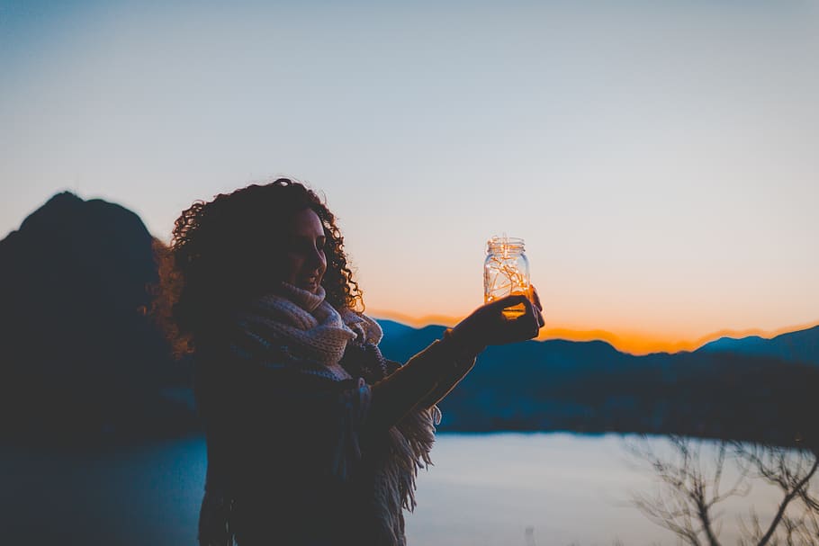 Woman Holding Mason Jar With String Light With Lake and Mountain over View during Golden Hour, HD wallpaper